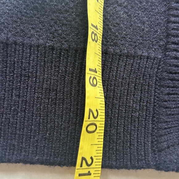 INDUSTRY Floral Button-Up Black White boxy 3 buttons cardigan S/P NWT - Picture 8 of 9